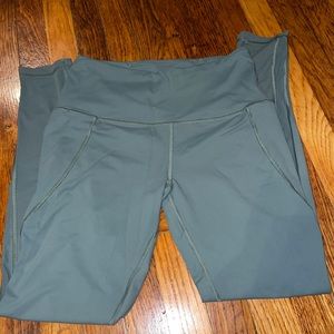 Victoria’s Secret ultimate workout leggings